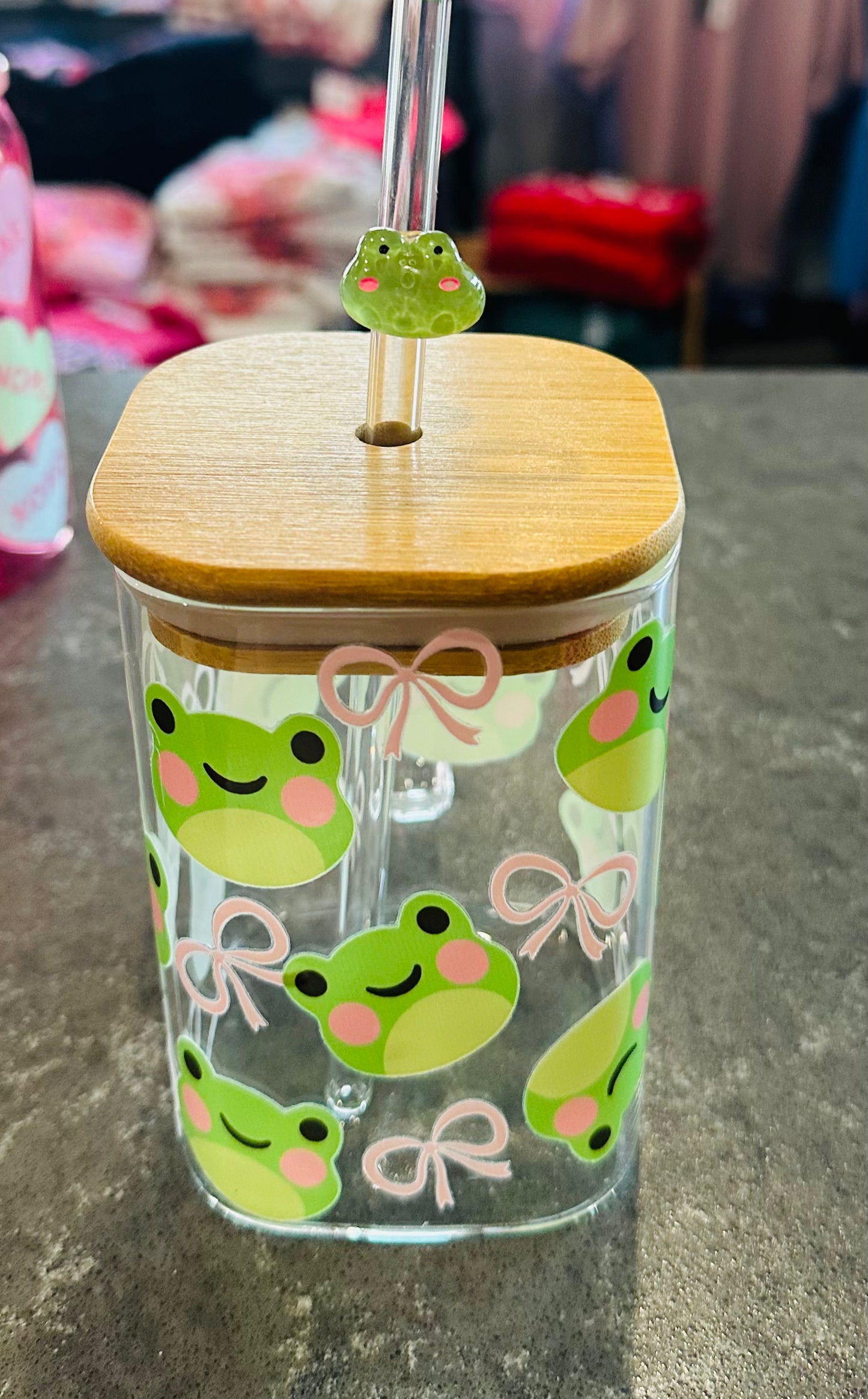 Frogs and Bows Tumbler with Frog Glass Straw