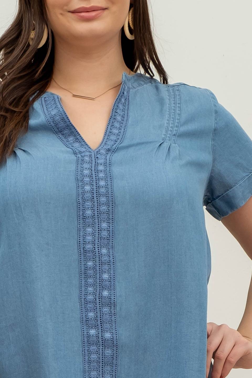 SPLIT NECK LACE TRIM CHAMBRAY TOP- PLUS SIZE
