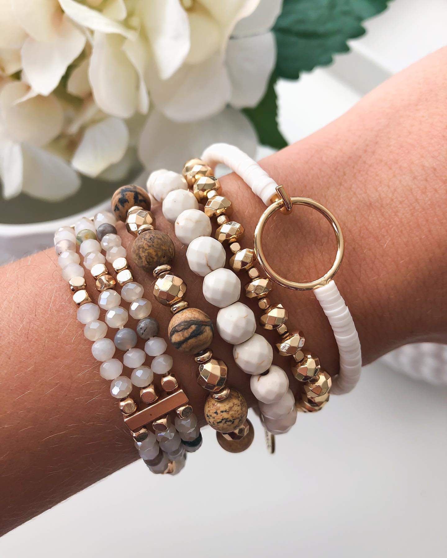 CHARM COLLECTION Circle Bracelets