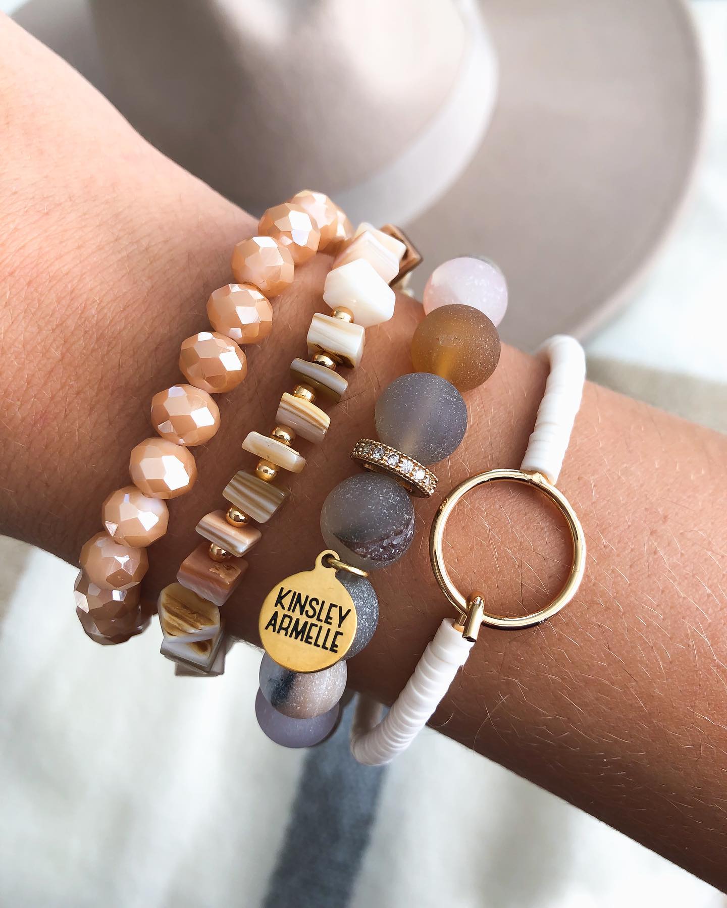 CHARM COLLECTION Circle Bracelets