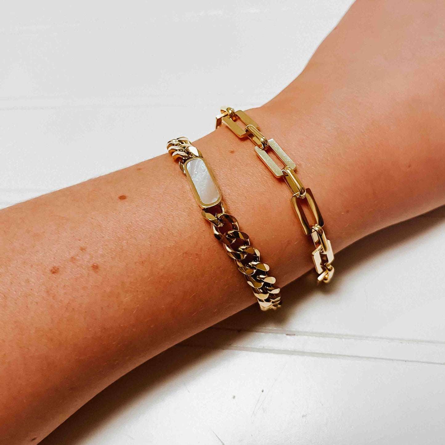 CHELSEA CHAIN LINKED BRACELET *WATERPROOF*