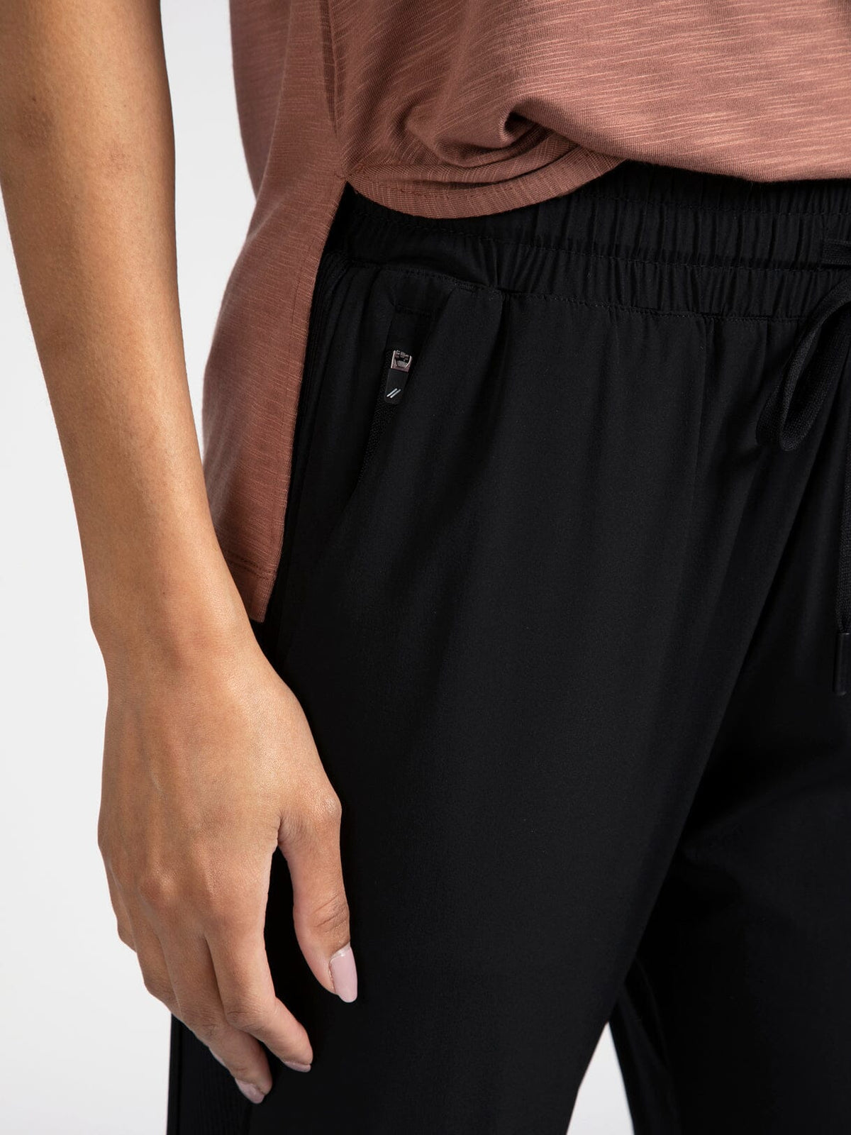ZUZANA JOGGER PANTS- BLACK
