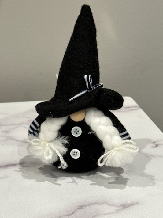 Witchy Gnome X-small