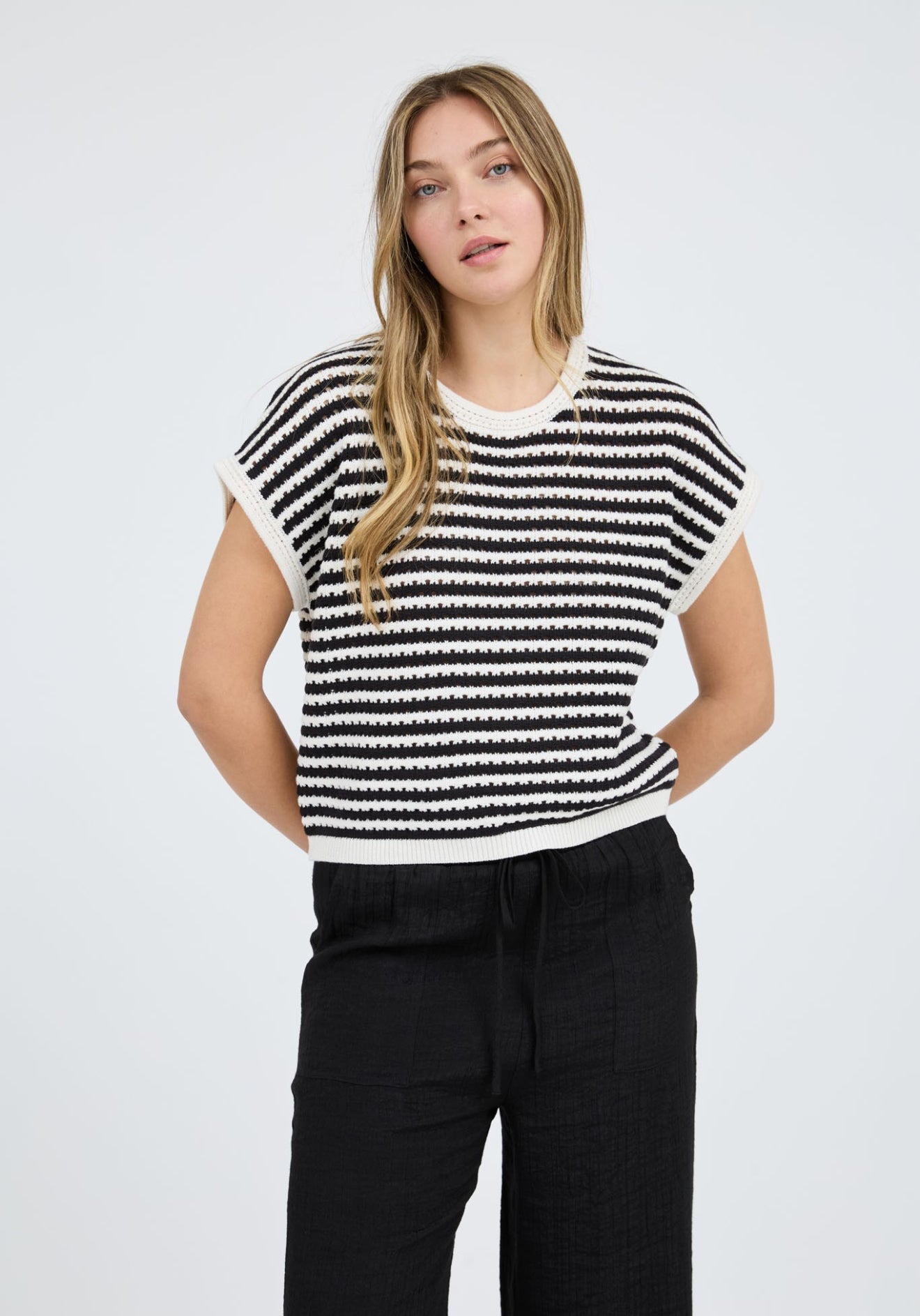 STRIPE CROCHET KNIT BATWING SHORT SLEEVE SWEATER