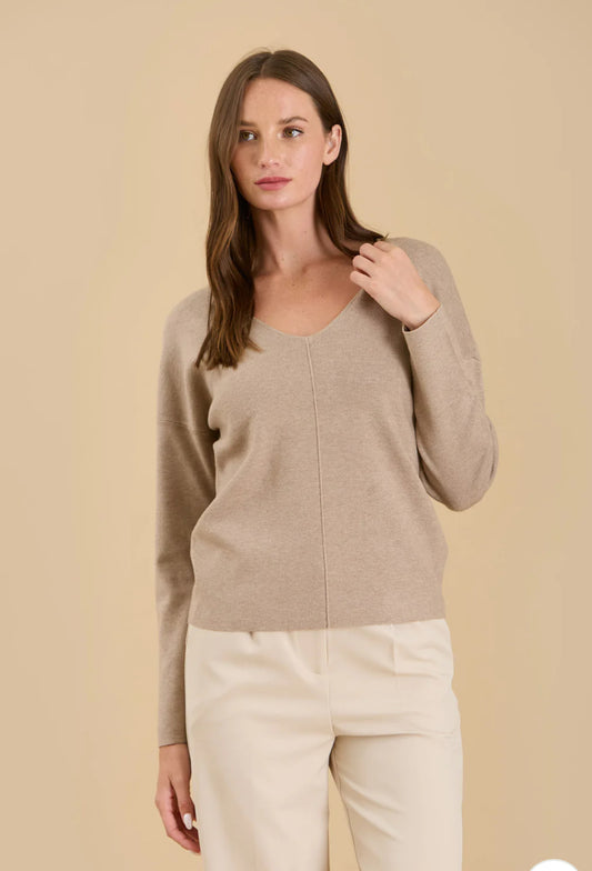 SOLID V NECK FRONT SEAM KNIT SWEATER