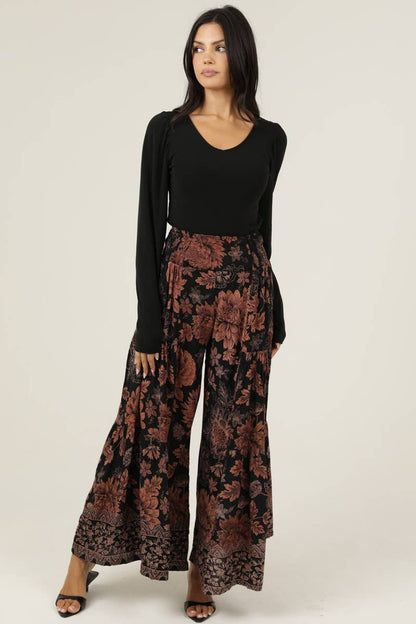 WIDE LEG PRINTED PANTS