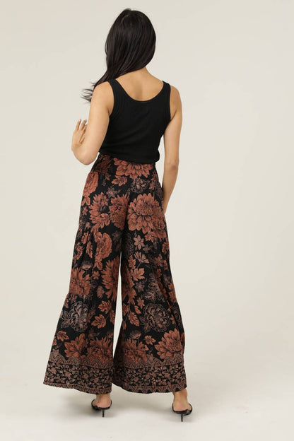WIDE LEG PRINTED PANTS
