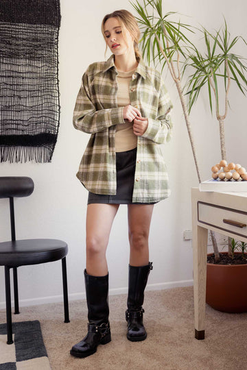 OVERSIZED COLLARED LONG SLEEVE BUTTON DOWN SHIRT in green