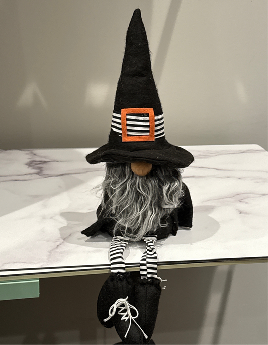 Witchy Gnome with dangle legs medium