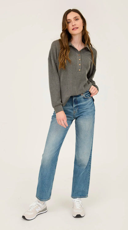 PINSTRIPE COLLARED HALF BUTTON KNIT TOP