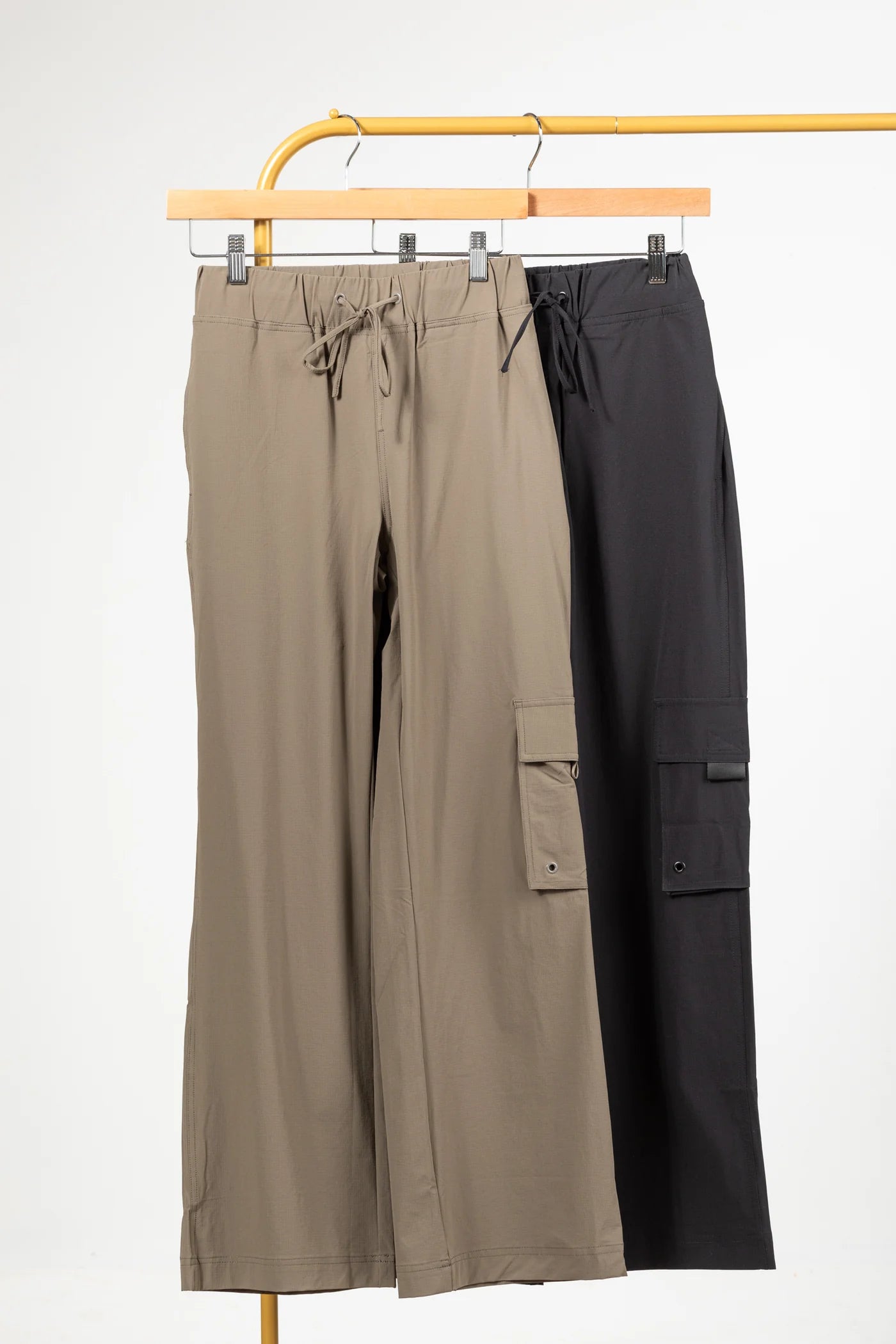 Mid Size Wide Leg Cargo Pants-How Cute is That? Boutique