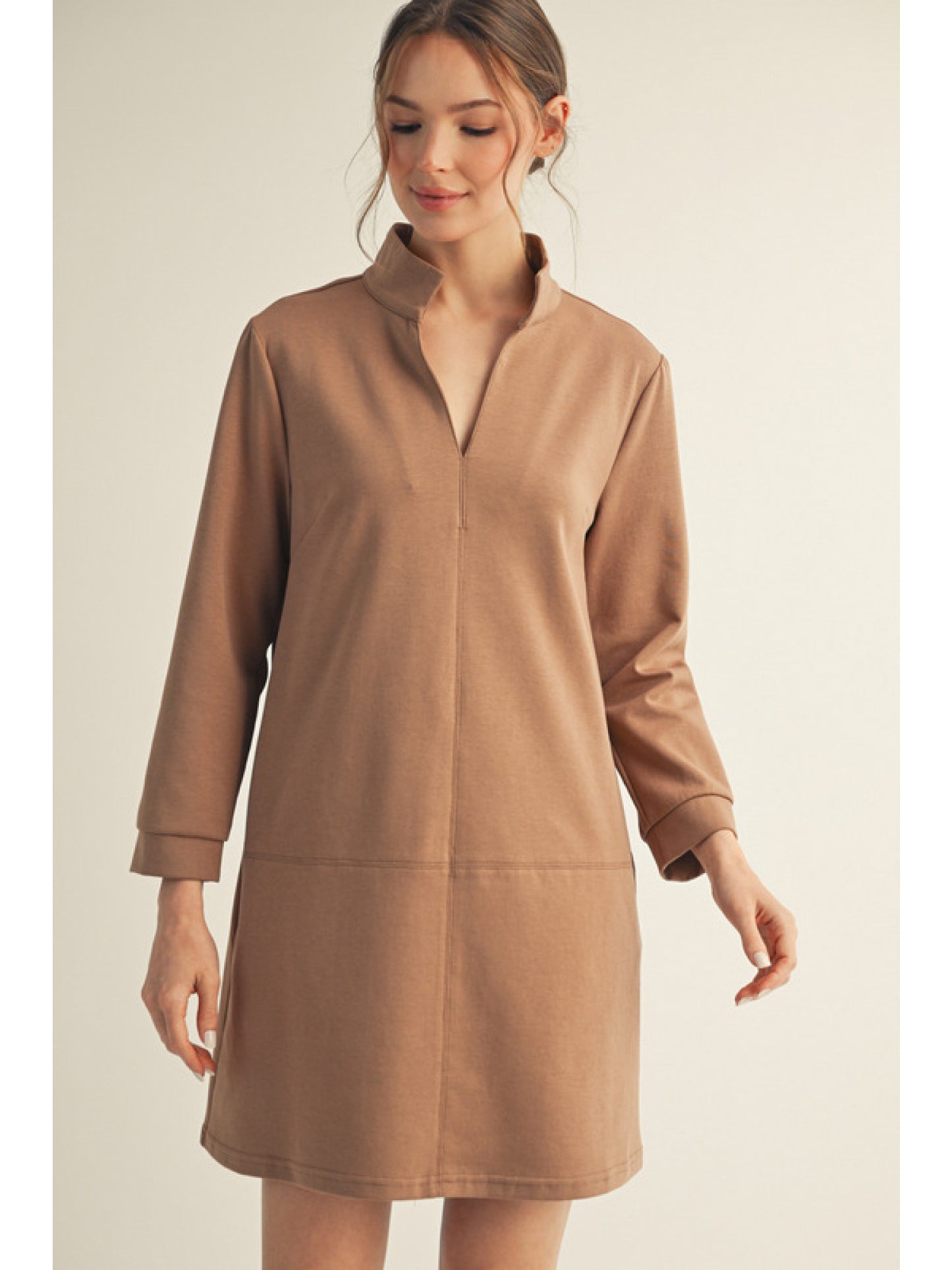 Collared Dress with pockets in Mocha