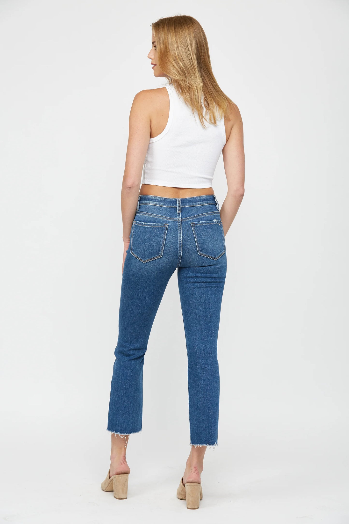MID RISE BOOT CUT CROP