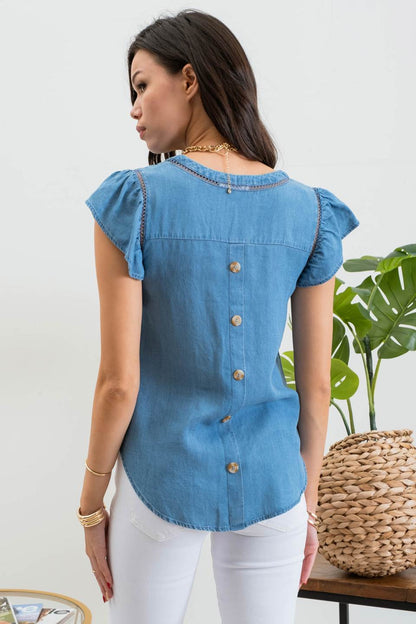 CHAMBRAY BACK BUTTON TOP