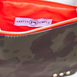 PS CAMO LEATHER CLUTCH